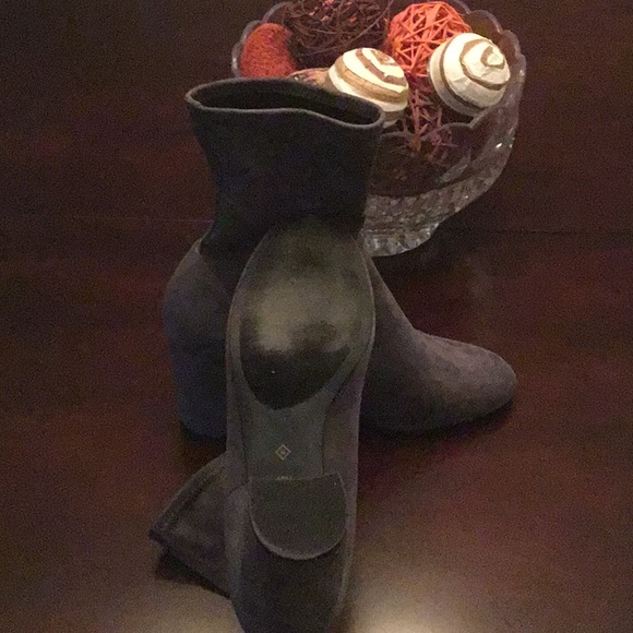 Halogen booties - Picture 2 of 2